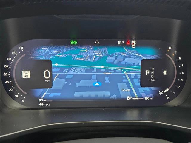 Used 2025 Volvo XC40 B5 Plus image 22