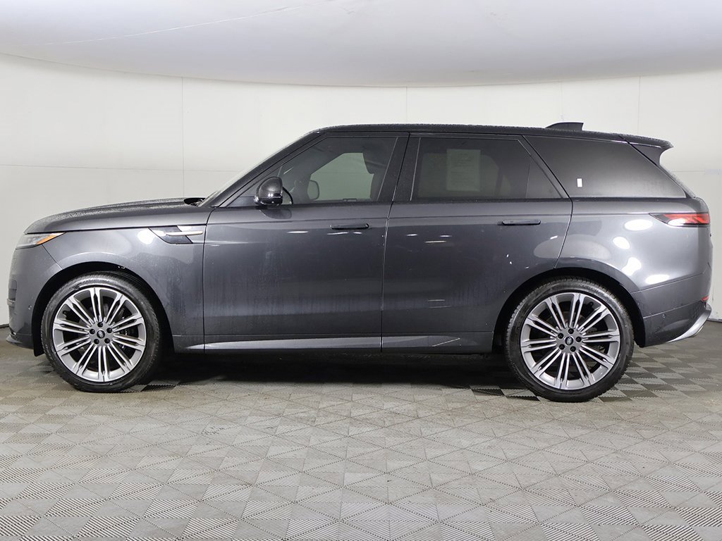 Used 2023 Land Rover Range Rover Sport SE Dynamic image 20