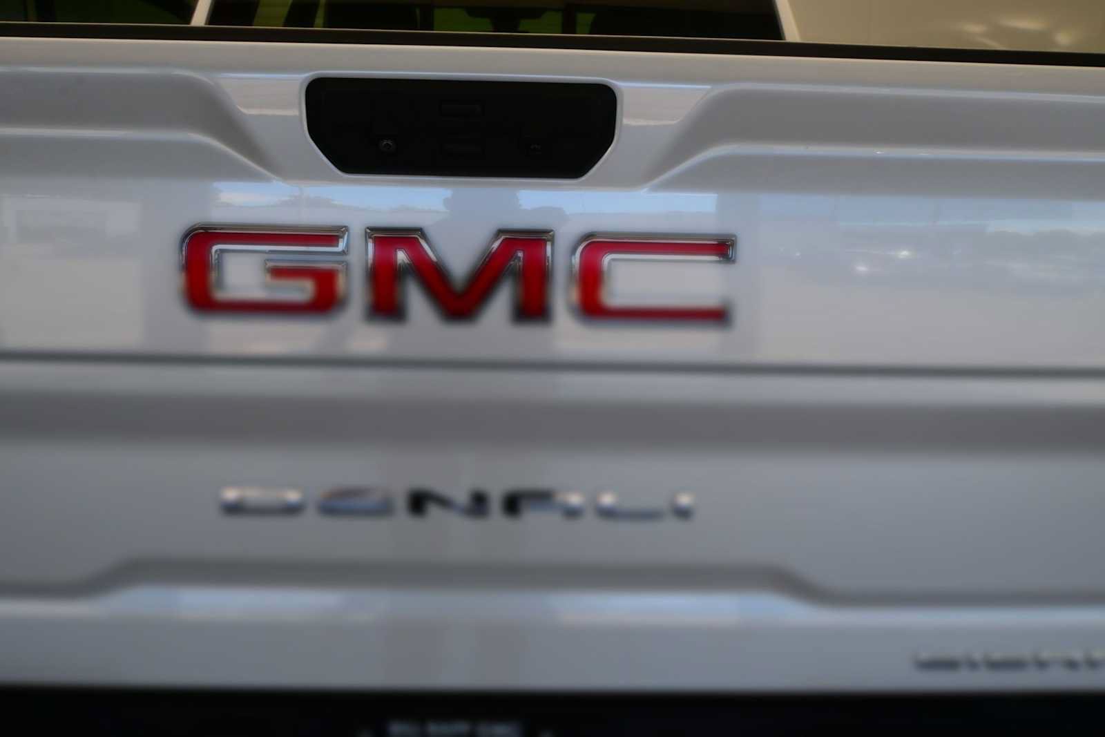 Used 2020 GMC Sierra 2500 Denali w/ Denali Ultimate Package AWD/4WD image 13