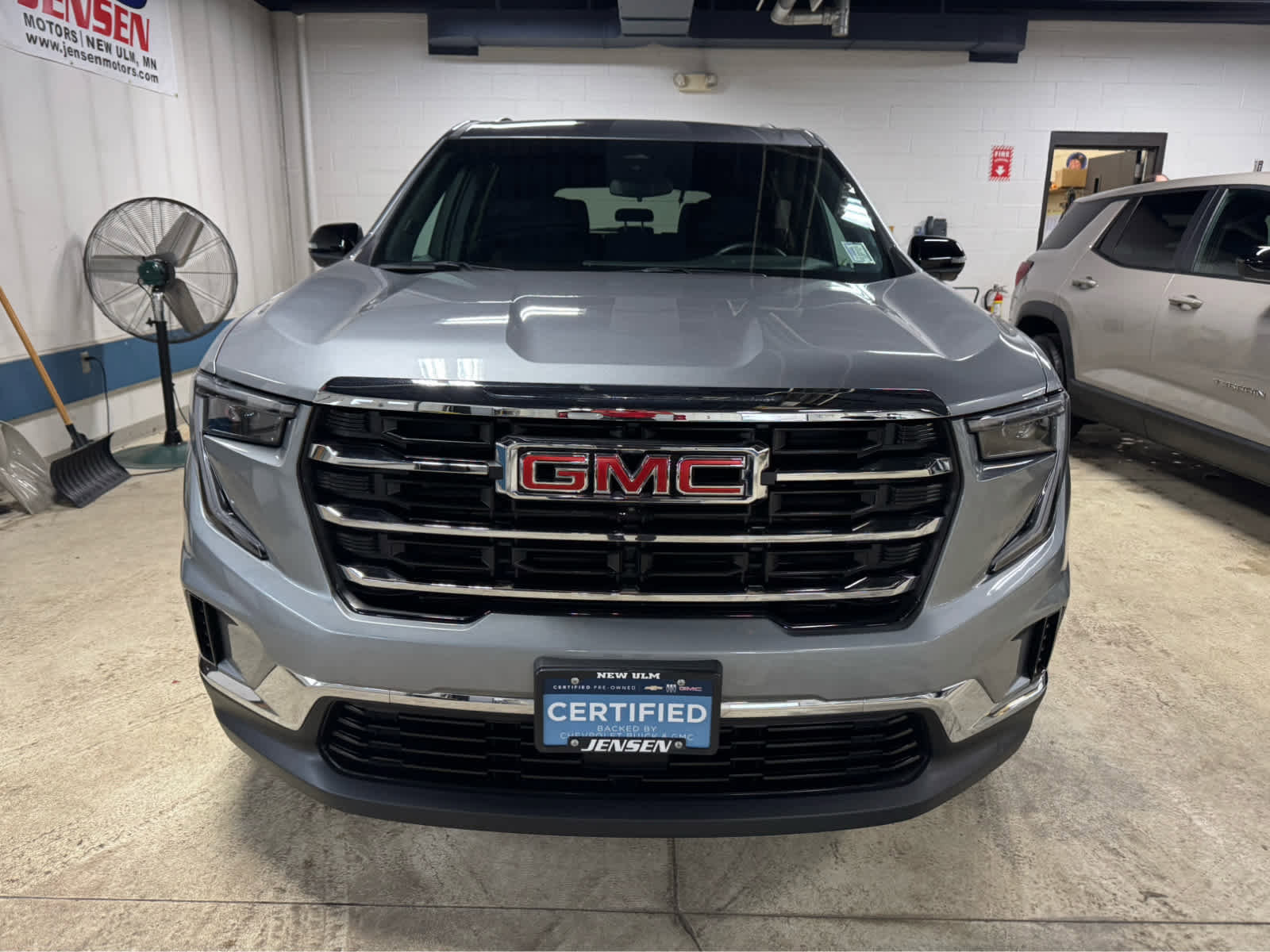 Certified 2025 GMC Acadia Elevation image 2