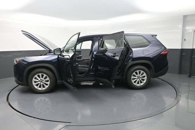 Used 2025 Toyota Grand Highlander AWD image 43