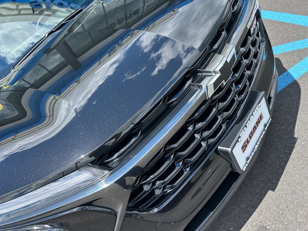 Used 2024 Chevrolet Trax RS w/ Sunroof Package FWD image 27