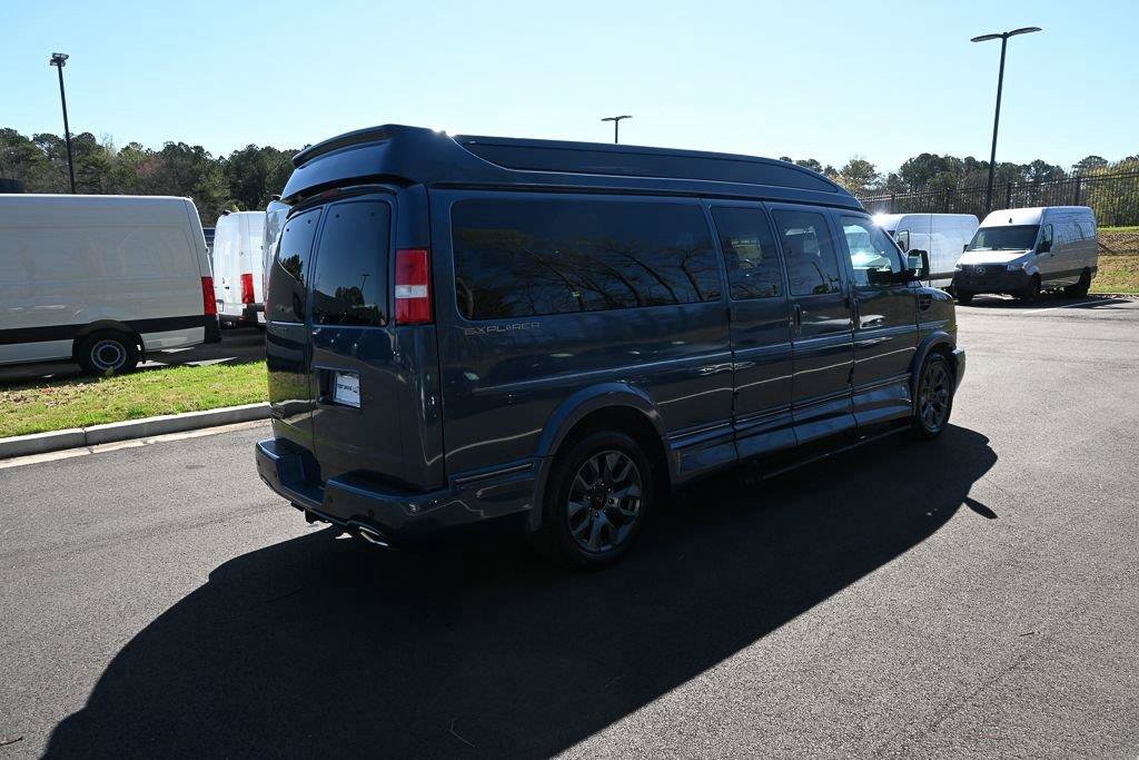 Used 2023 Chevrolet Express 2500 Extended RWD image 24