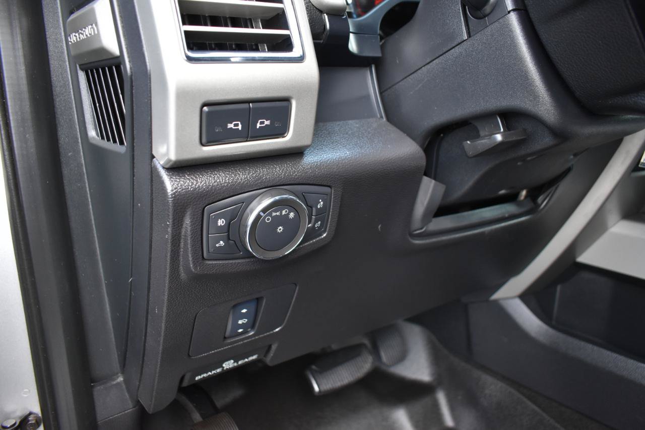 Used 2017 Ford F250 Lariat w/ Lariat Value Package AWD/4WD image 42