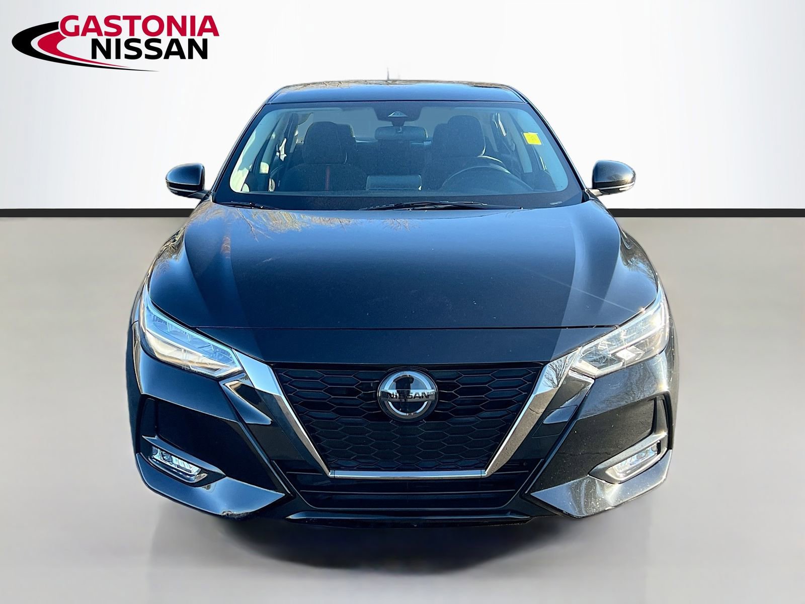 Used 2022 Nissan Sentra SR w/ Trunk Package image 2