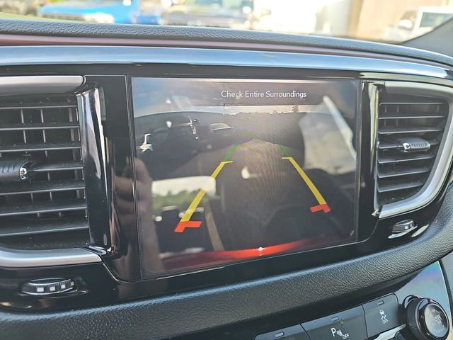 Used 2020 Chrysler Pacifica Touring-L image 21