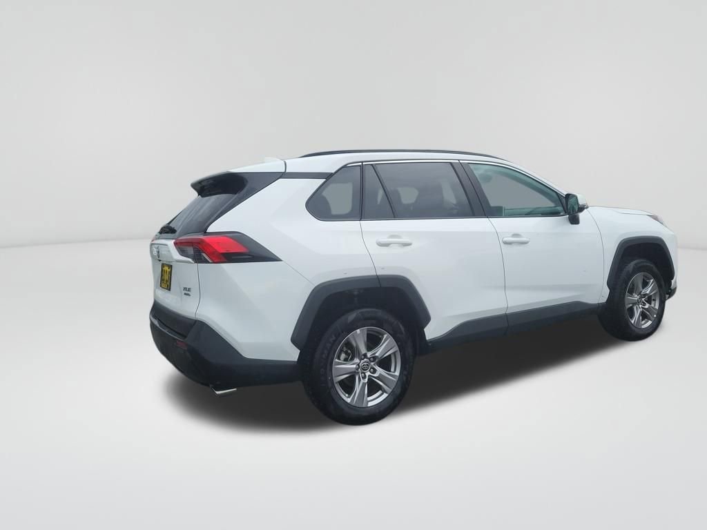 Used 2024 Toyota RAV4 XLE w/ Weather Package image 7
