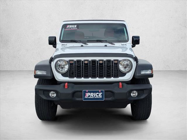 Used 2025 Jeep Wrangler Sport AWD/4WD image 2