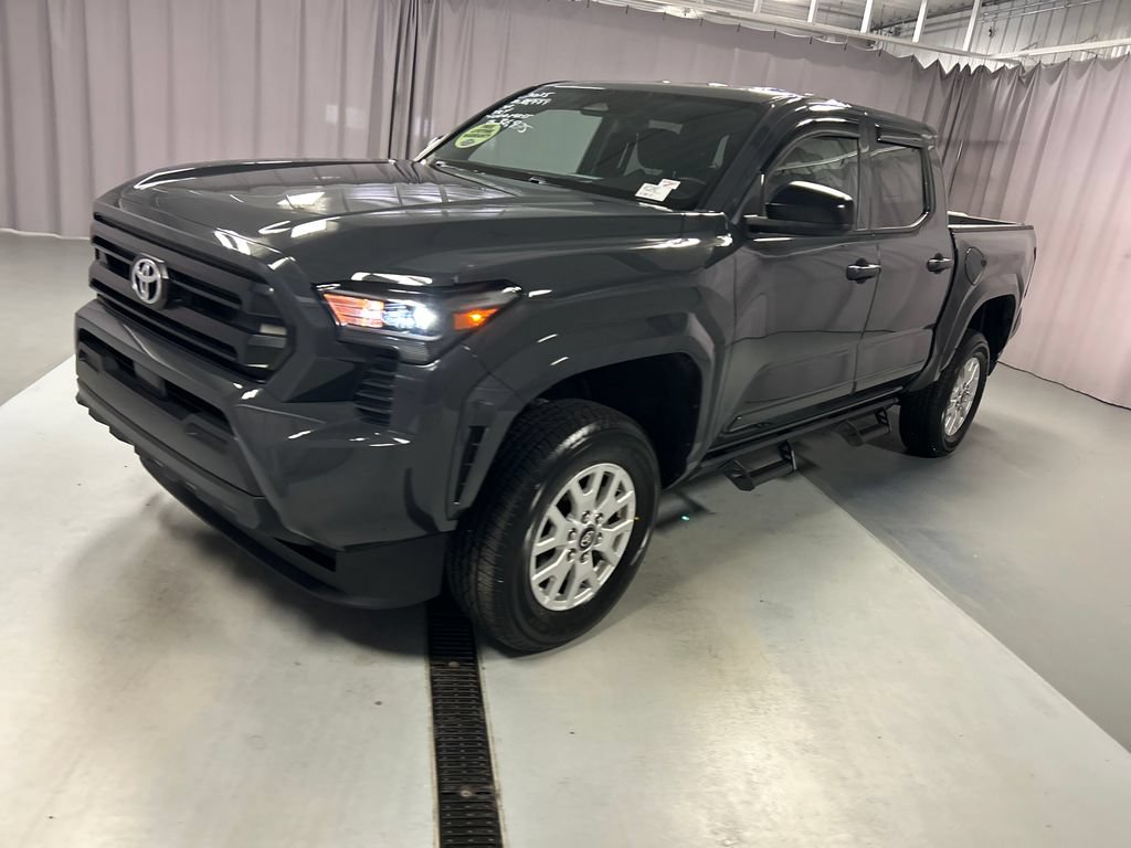 Used 2025 Toyota Tacoma SR AWD/4WD image 3