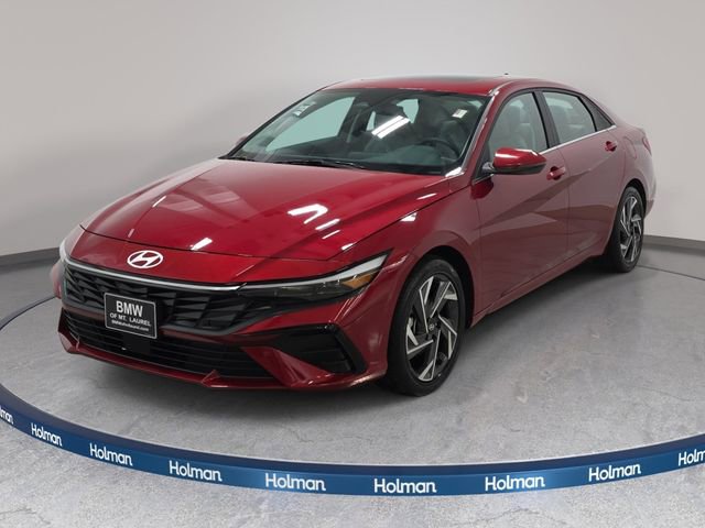 Used 2024 Hyundai Elantra Limited image 1