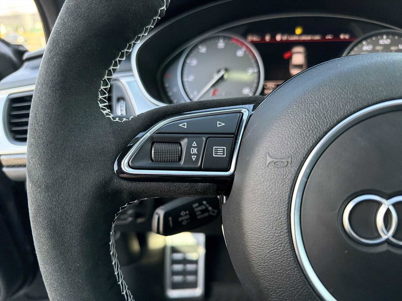 Used 2016 Audi S6 Prestige w/ Prestige Package image 25