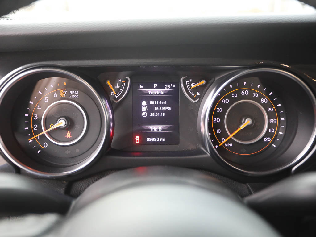 Used 2020 Jeep Gladiator Sport image 16