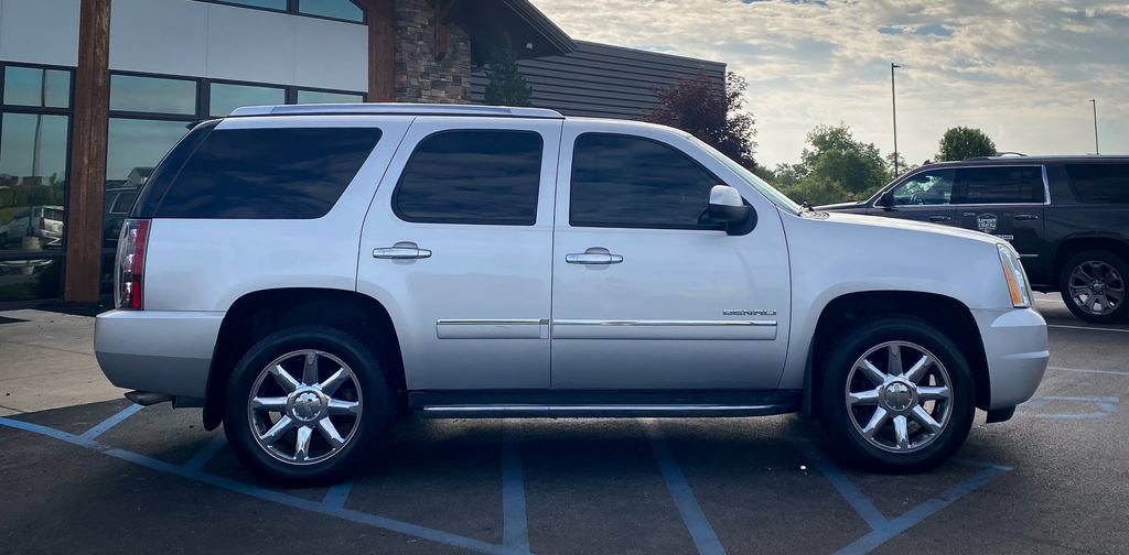 Used 2014 GMC Yukon Denali AWD/4WD image 23