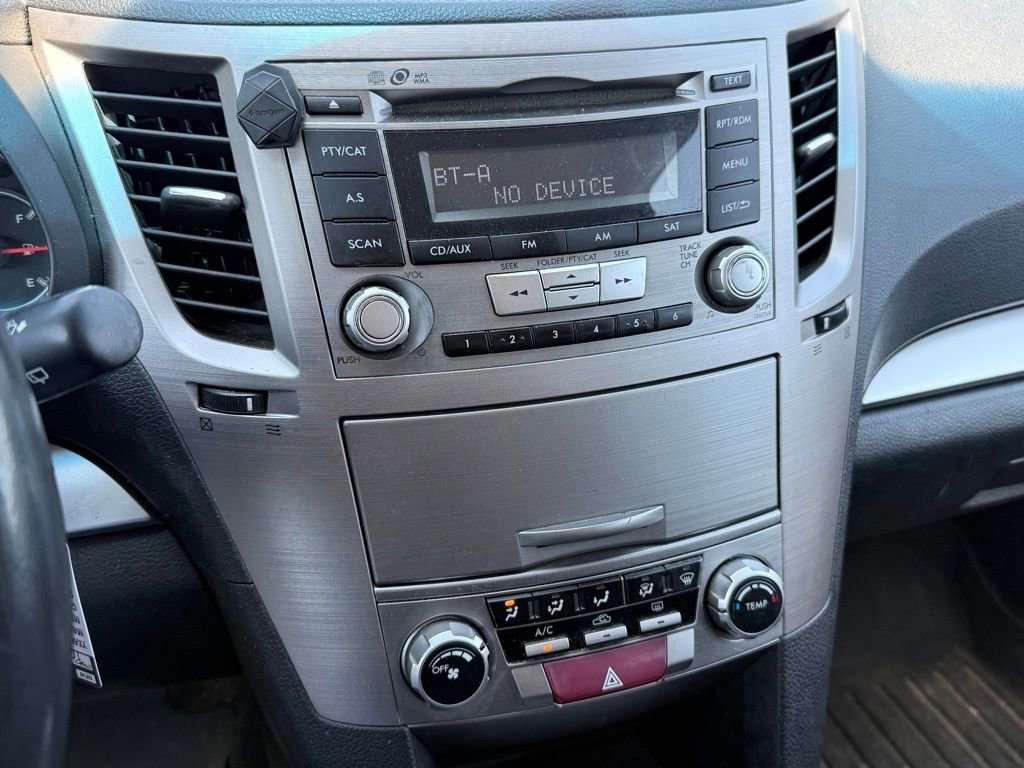 Used 2013 Subaru Outback 2.5i Premium w/ All-Weather Pkg AWD/4WD image 9