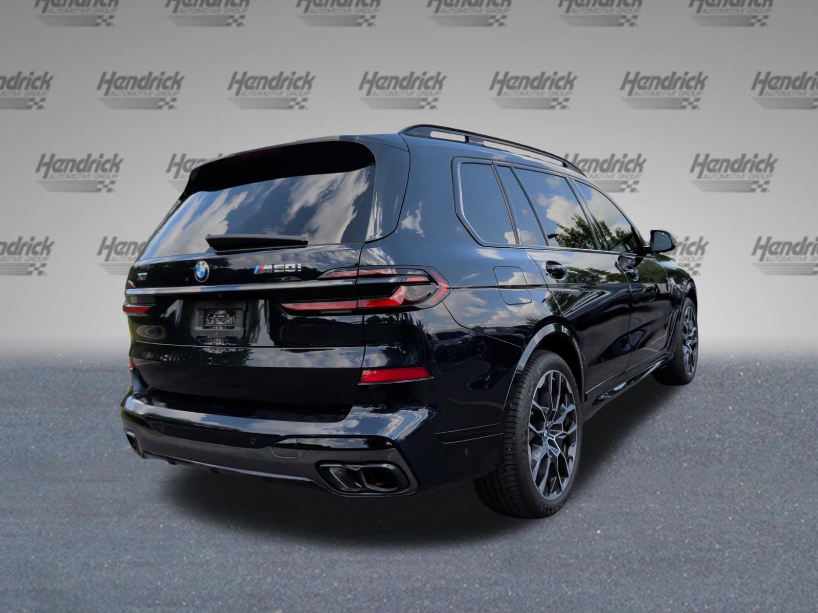 Used 2024 BMW X7 M60i w/ Executive Package image 7