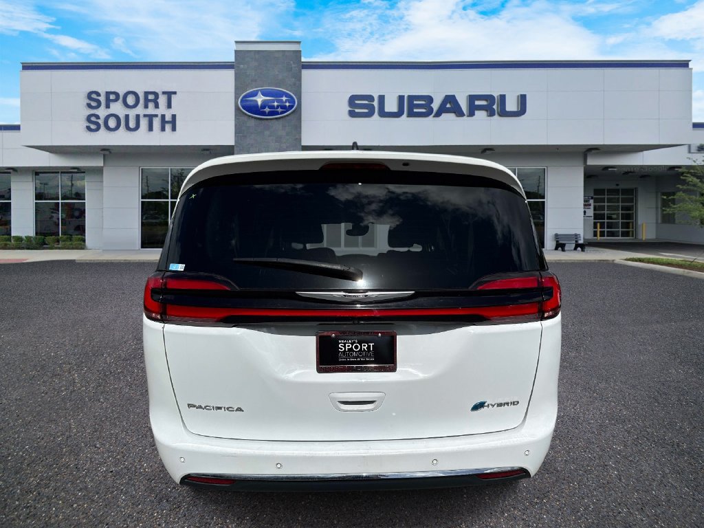 Used 2024 Chrysler Pacifica Limited FWD image 5