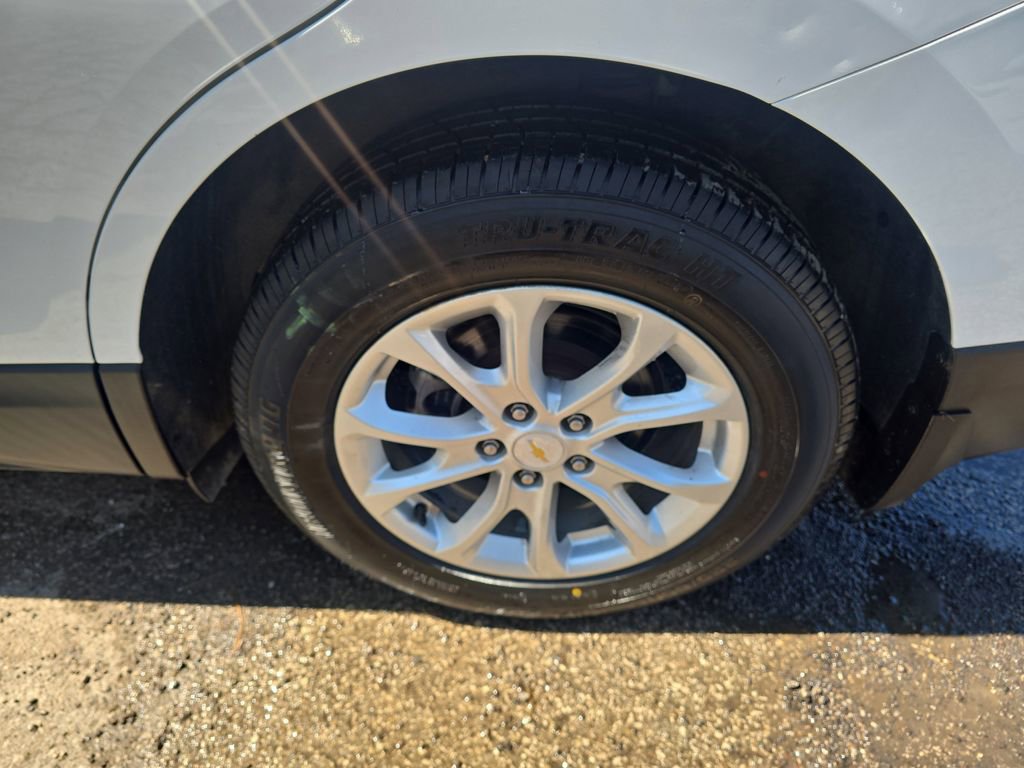 Used 2018 Chevrolet Equinox LT image 28