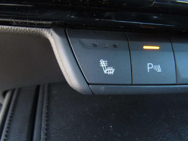 Used 2025 Cadillac XT4 Sport w/ Cold Weather Package FWD image 22