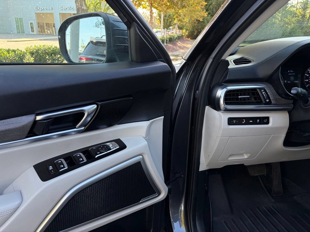 Used 2022 Kia Telluride EX w/ EX Premium Package AWD/4WD image 13