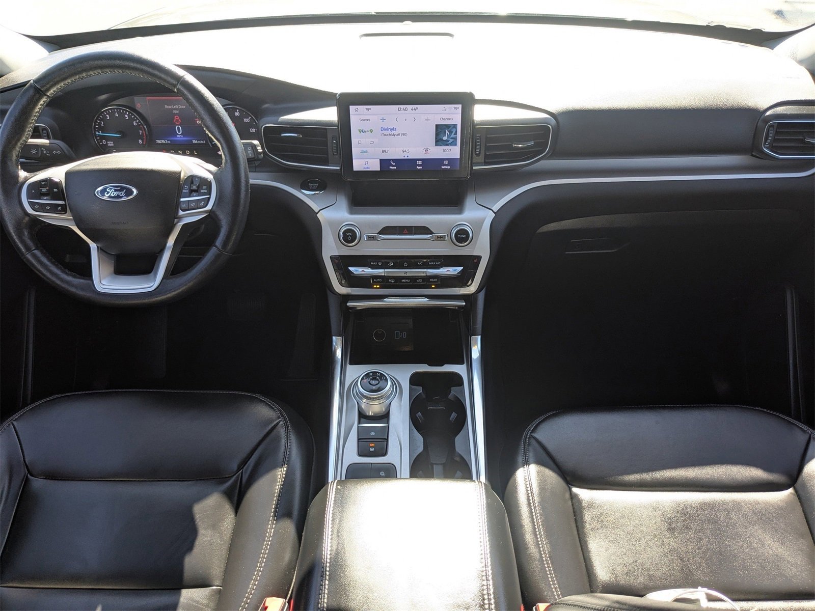 Used 2022 Ford Explorer XLT w/ Equipment Group 202A image 17