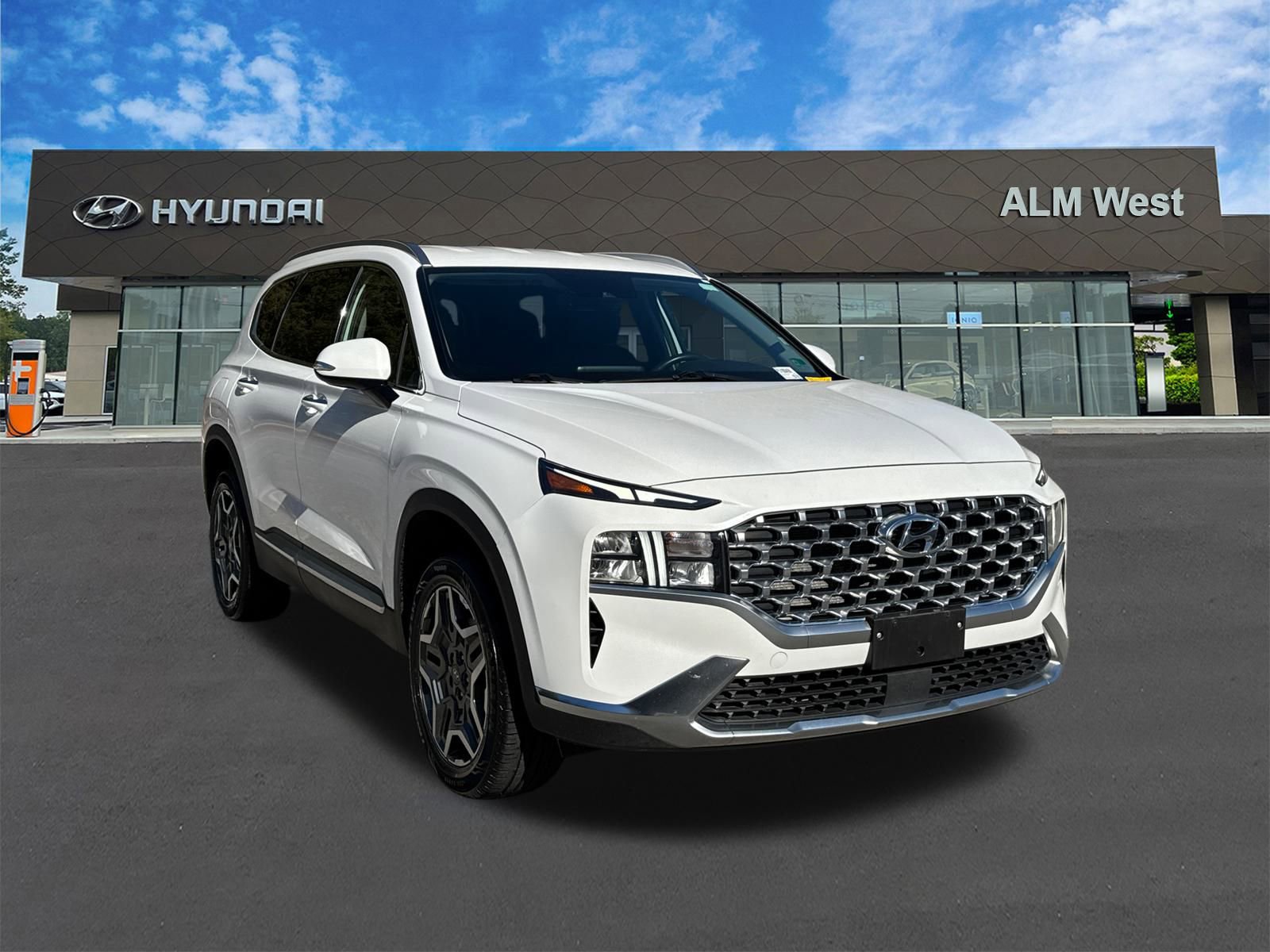 Used 2023 Hyundai Santa Fe SEL Convenience image 3