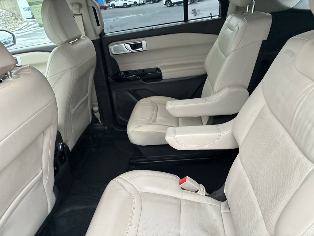 Used 2022 Ford Explorer Platinum w/ Equipment Group 601A image 20