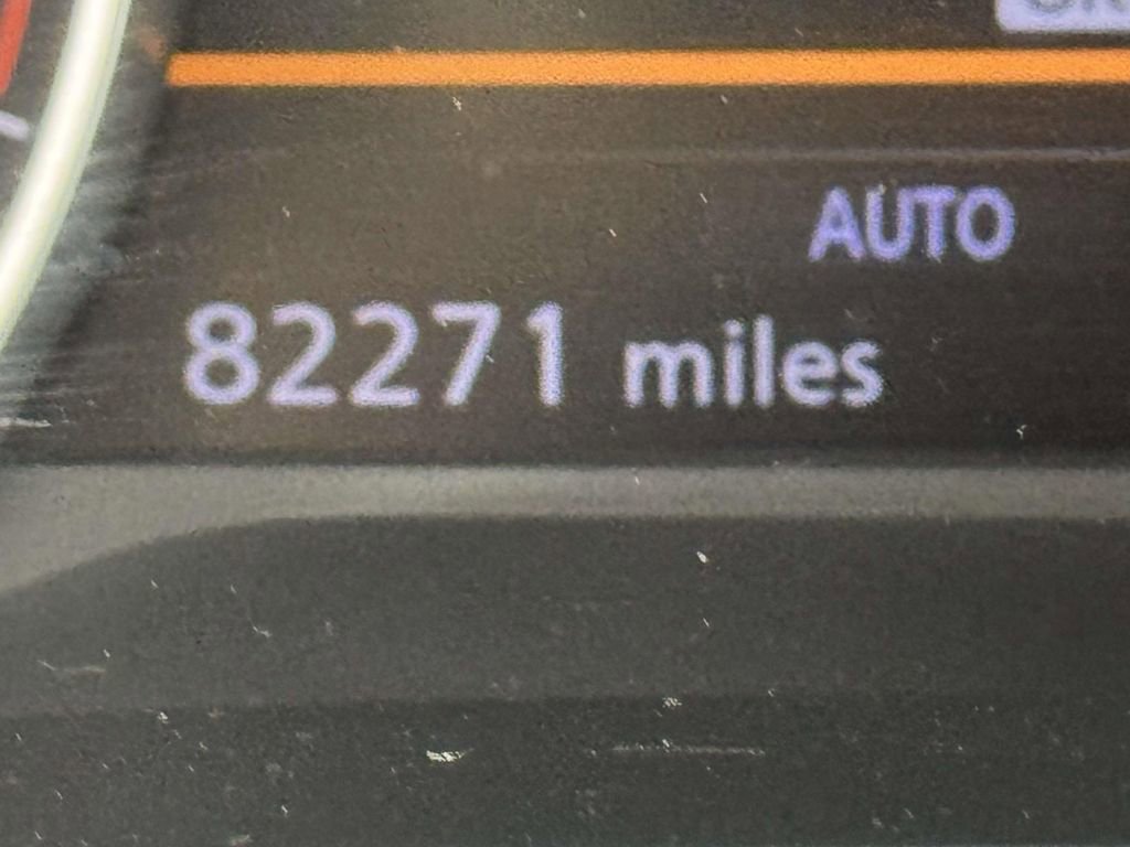 Used 2022 Nissan Pathfinder SV AWD/4WD image 2