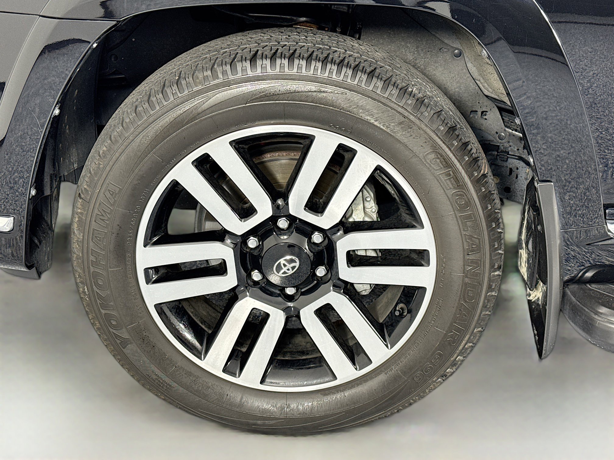 Used 2023 Toyota 4Runner Limited AWD/4WD image 31