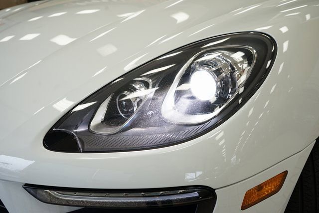 Used 2017 Porsche Macan S image 24