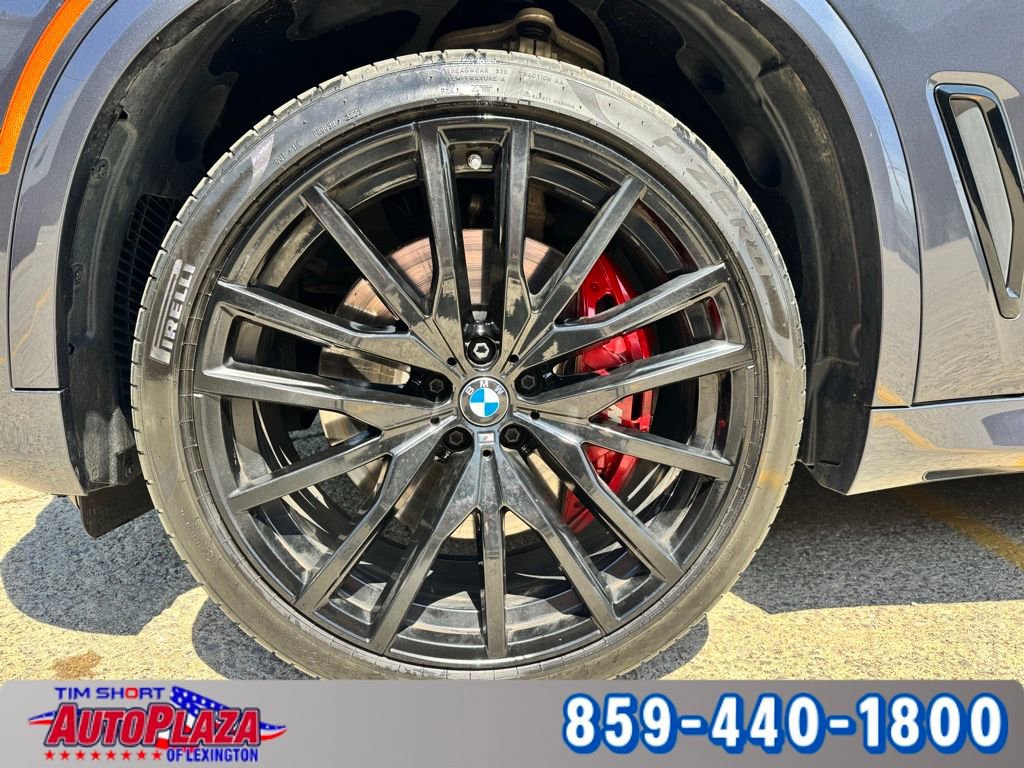 Used 2022 BMW X5 M50i w/ Executive Package image 6