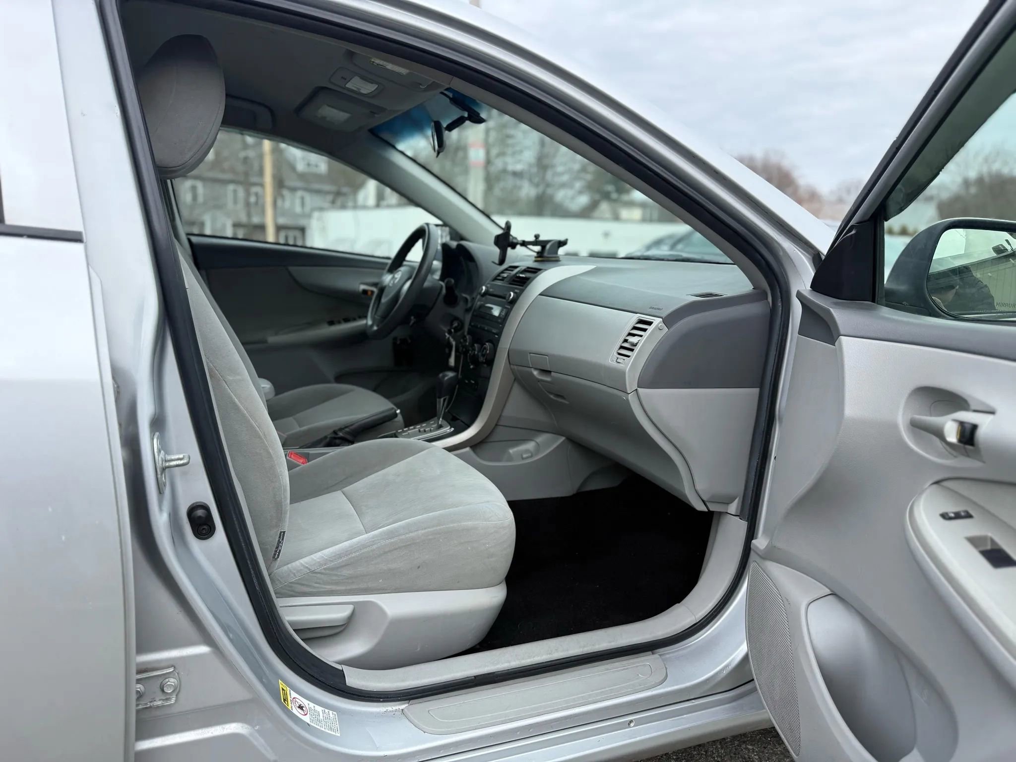 Used 2010 Toyota Corolla S image 13