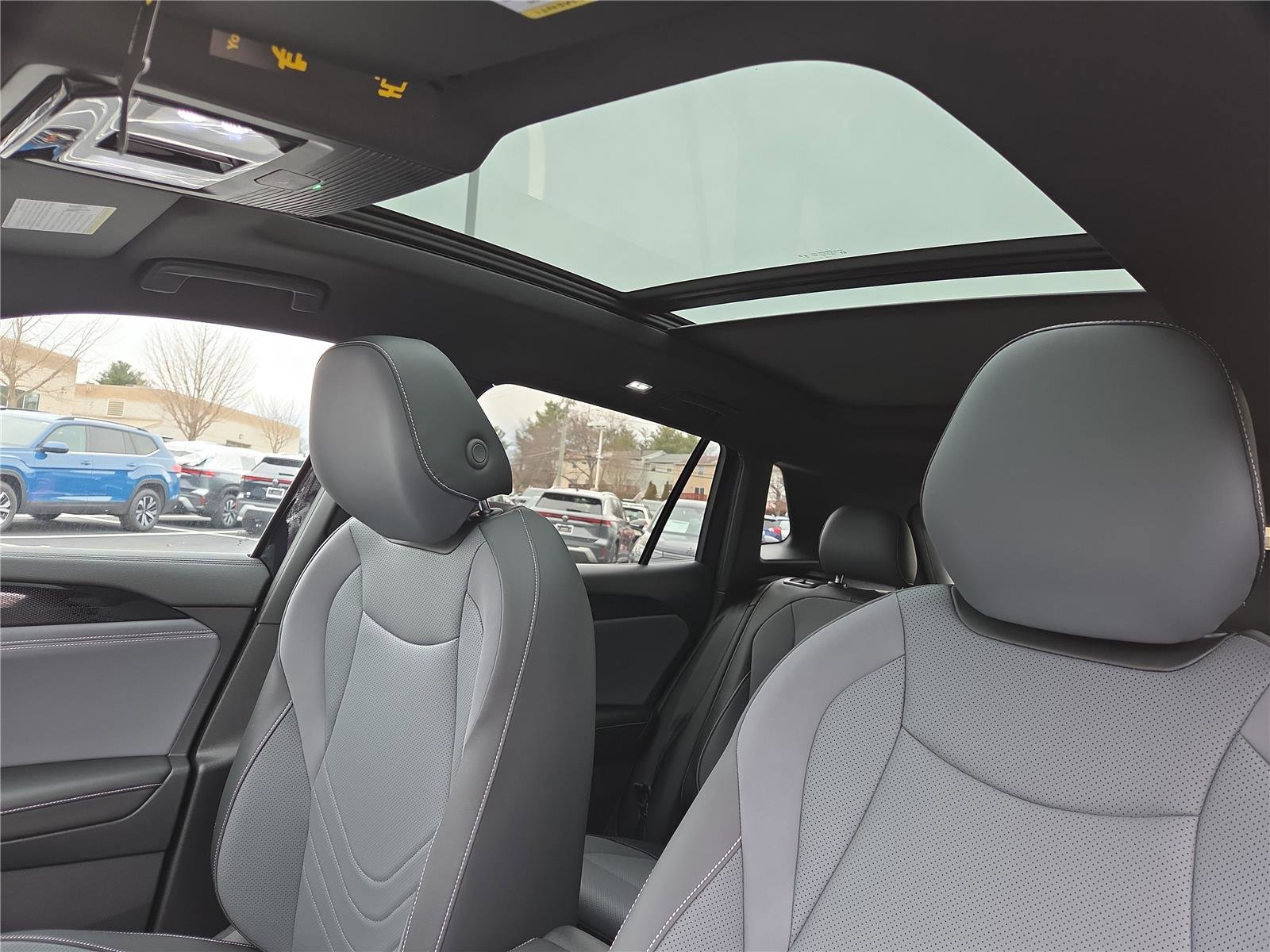 New 2026 Volkswagen Tiguan SE R-Line image 22