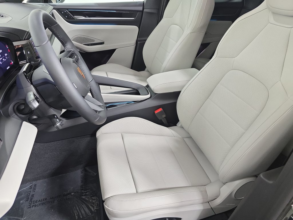 New 2026 Porsche Macan Electric RWD image 5