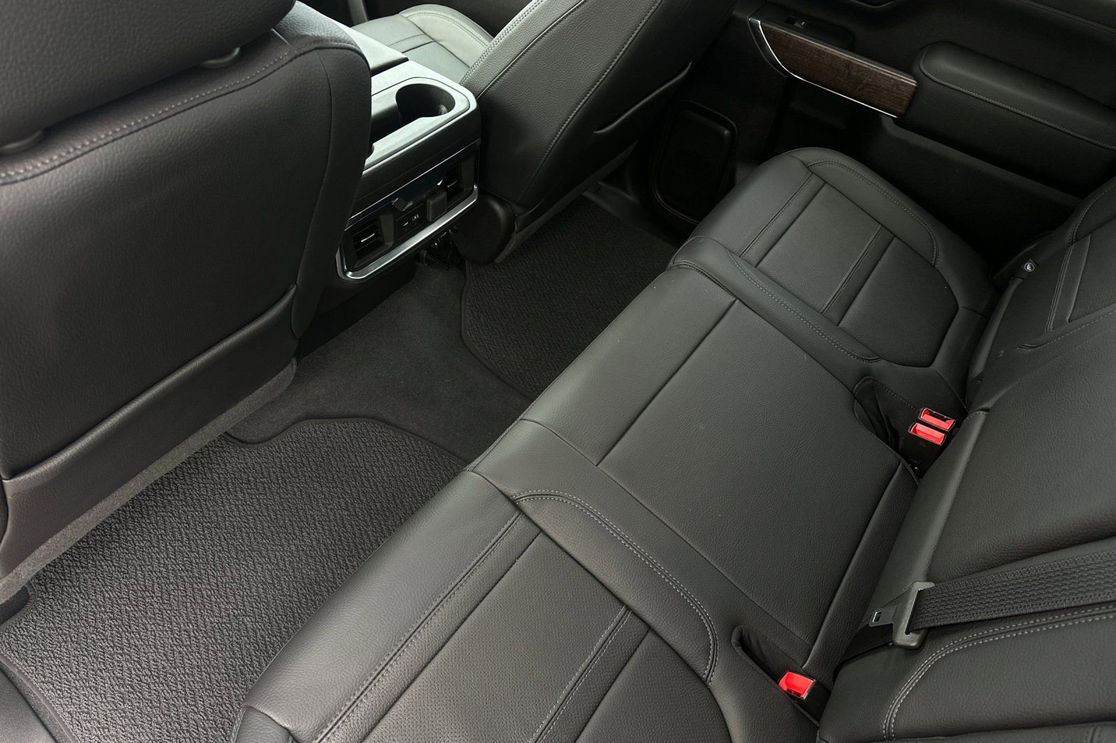 Used 2022 GMC Sierra 3500 Denali image 13