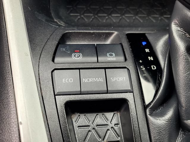 Used 2024 Toyota RAV4 XLE w/ Convenience Package FWD image 19