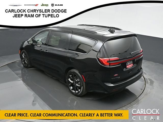 New 2026 Chrysler Pacifica Limited w/ Uconnect Theater Family Group image 44