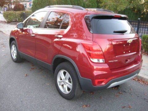 Used 2019 Chevrolet Trax LT w/ Driver Confidence Package image 2