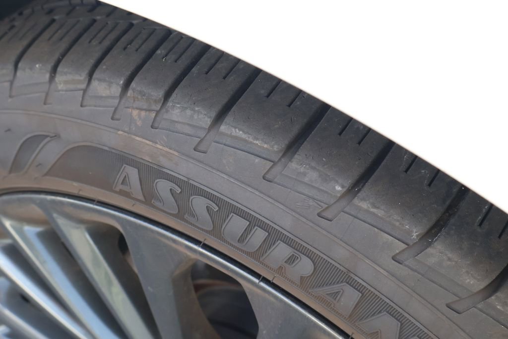 Used 2020 Toyota Avalon XSE w/ Carpet Mat Package FWD image 6