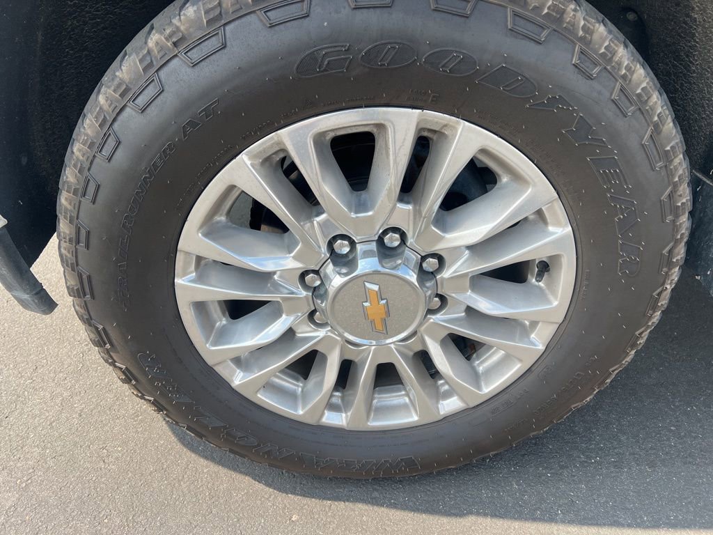 Certified 2022 Chevrolet Silverado 2500 High Country w/ Safety Package II image 8