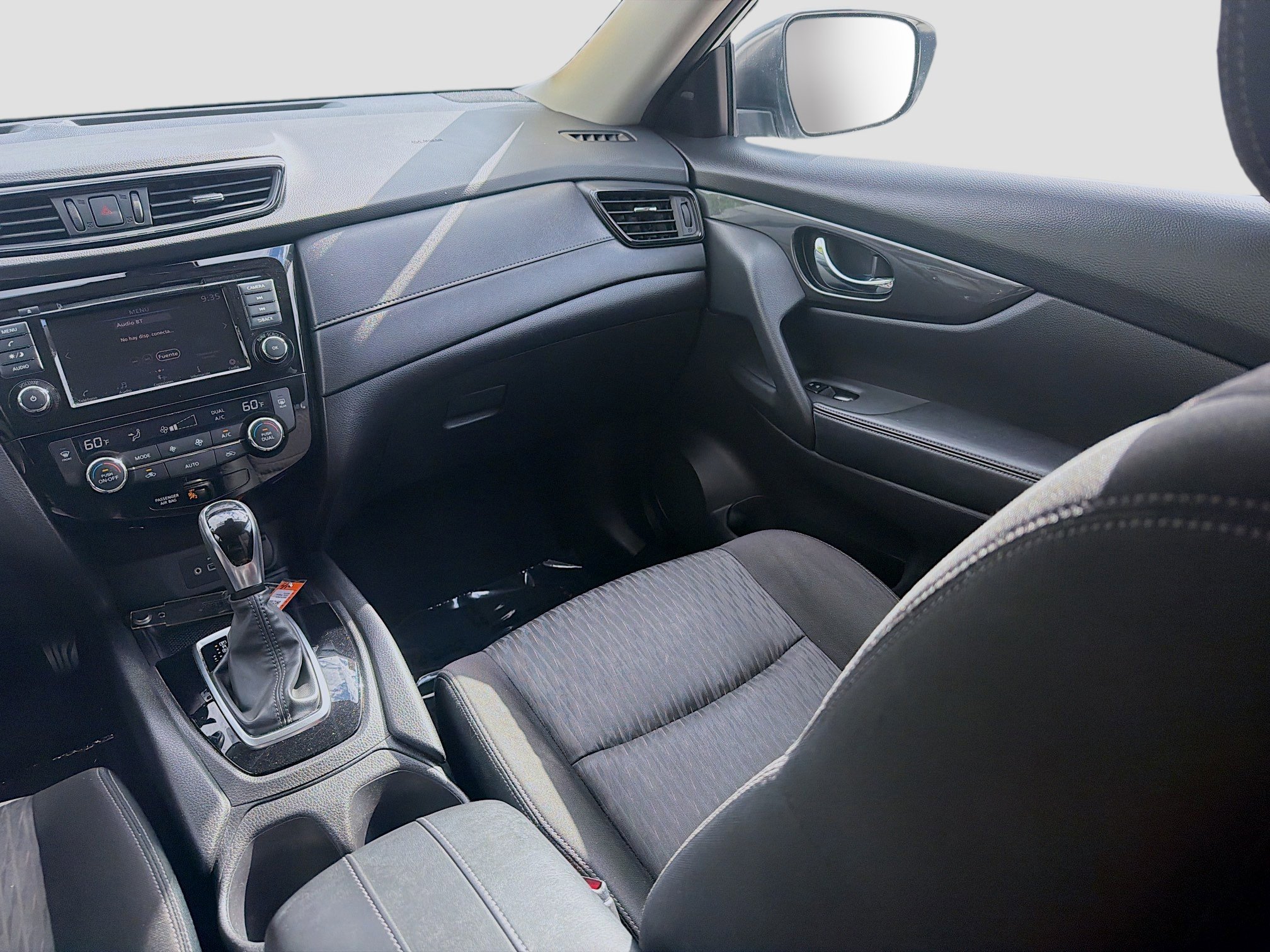 Used 2020 Nissan Rogue SV FWD image 21