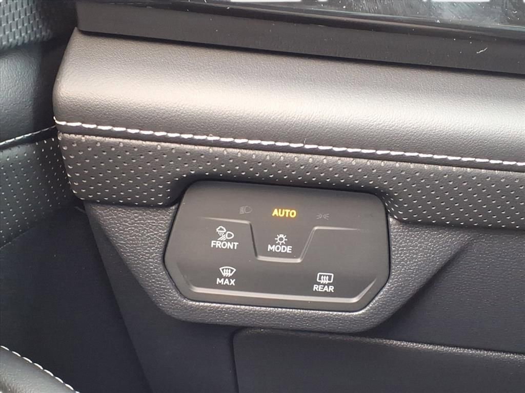 New 2026 Volkswagen Atlas Cross Sport SEL Premium R-Line AWD/4WD image 18