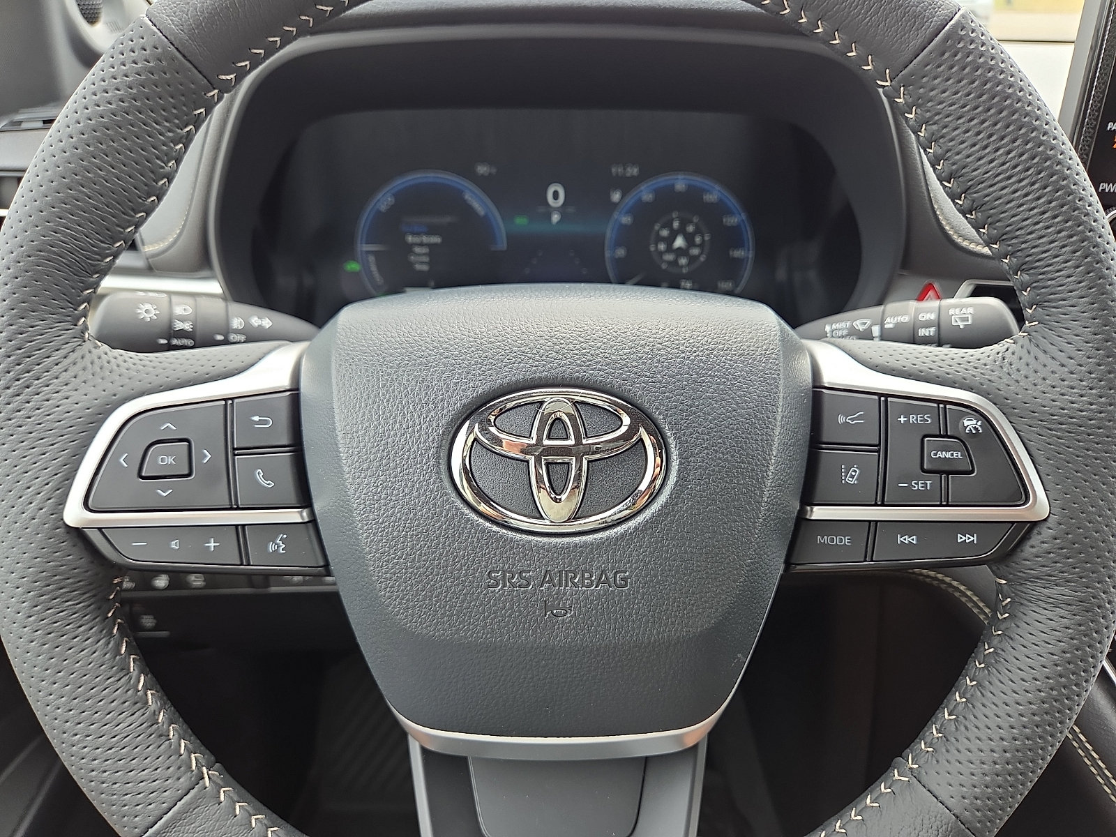 New 2026 Toyota Sienna Platinum AWD/4WD image 14
