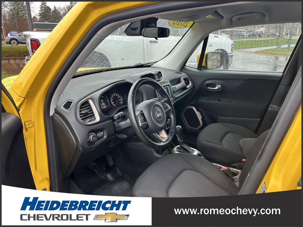 Used 2016 Jeep Renegade Latitude image 7