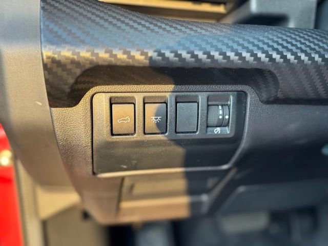 Used 2024 Subaru Ascent Premium w/ Convenience Package image 29