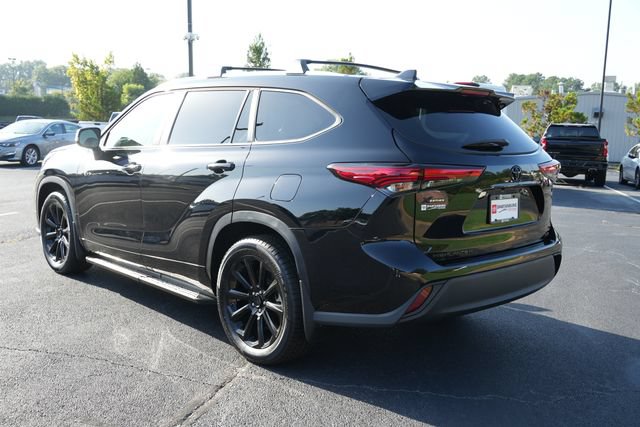 Used 2023 Toyota Highlander XLE FWD image 5