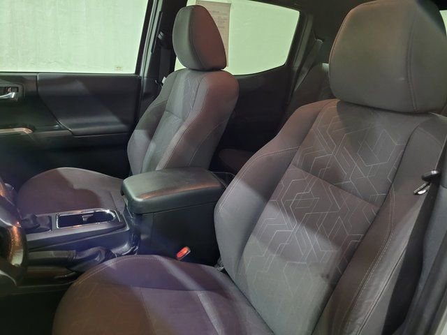 Used 2018 Toyota Tacoma TRD Sport image 29