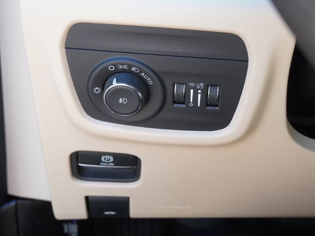 Certified 2025 Jeep Grand Cherokee Limited RWD image 22