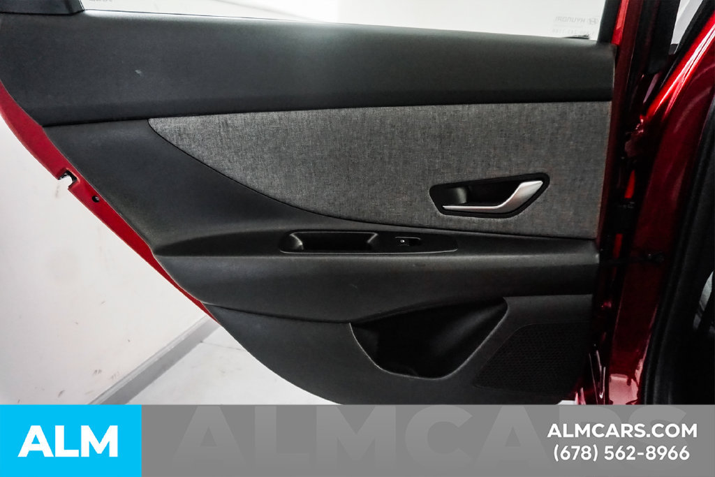 Used 2025 Hyundai Elantra Limited FWD image 52