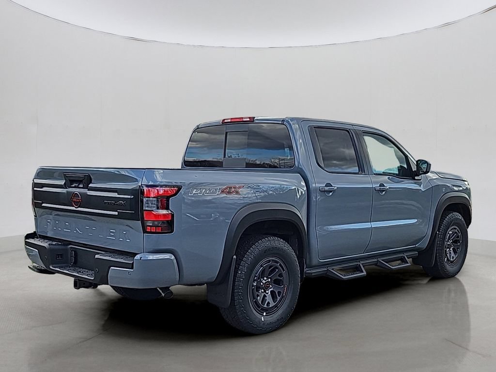 New 2025 Nissan Frontier PRO-4X w/ Tow Package AWD/4WD image 2