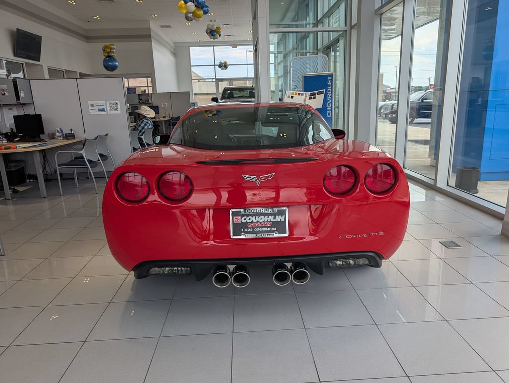 Used 2007 Chevrolet Corvette Coupe w/ Preferred Equipment Group RWD image 6